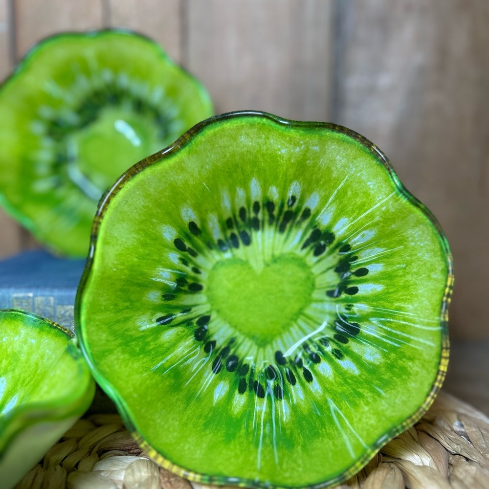 Glass Kiwi Fruit Bowls Set of 4